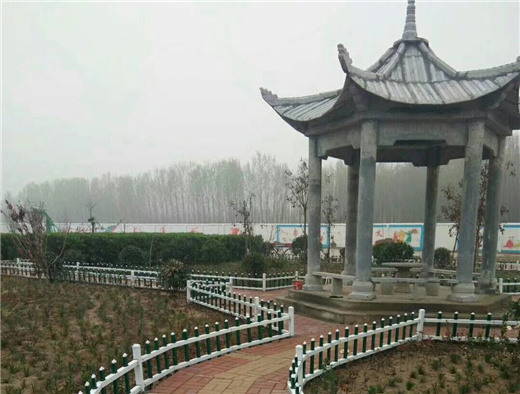 鋅鋼草坪護欄