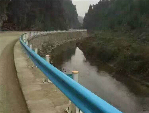 波形防撞護欄